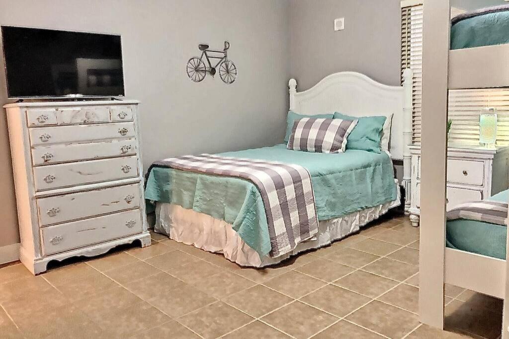 Happy Ours 2200 Sq Ft Corner Beachfront Sleeps 12 Panama City Beach Bagian luar foto